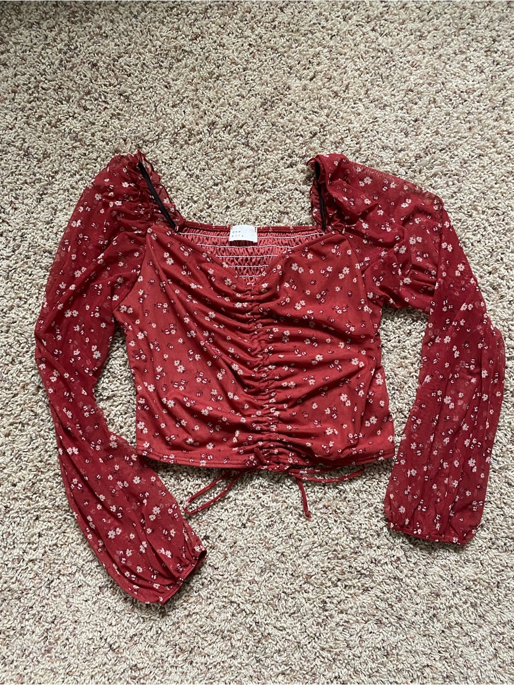 Francesca's Collections Burgundy Floral Ruched Long-Sleeve Crop Top
